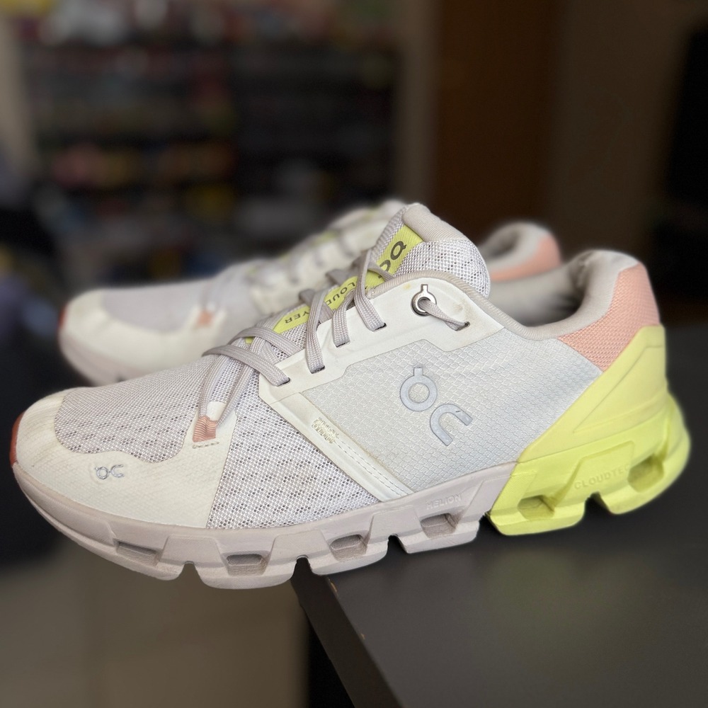 On Cloud Cloudflyer Running Shoes Womens 9.5 White Yellow 71.98249 Stability